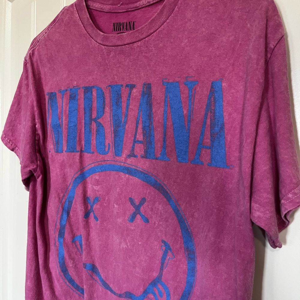 Nirvana Adult Pink Graphic T-Shirt - Picture 2 of 4